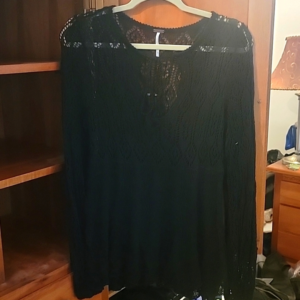 Gorgeous black Free People sweater